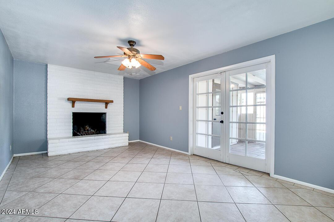 2138 E Fremont Drive