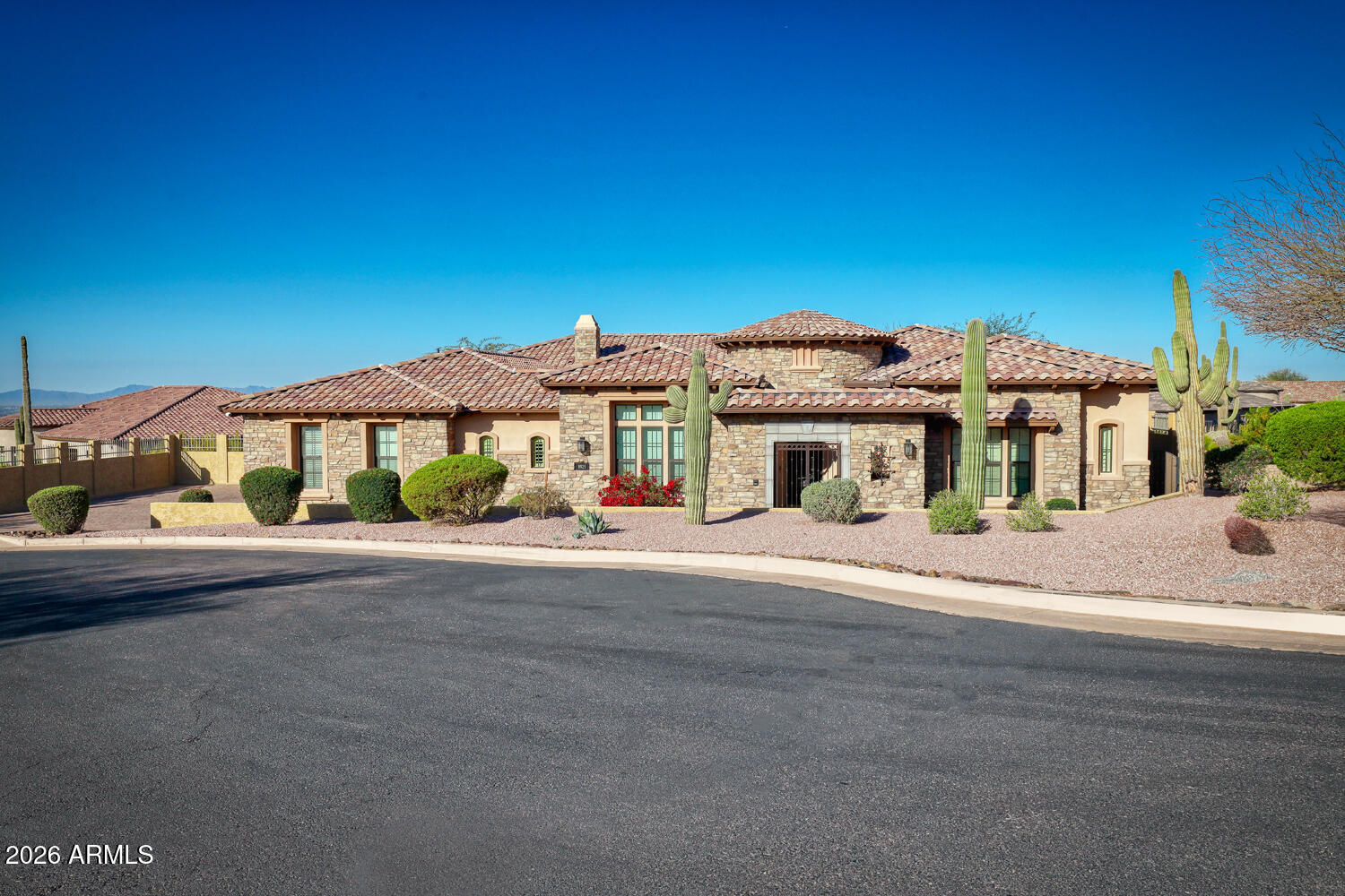 8925 E ROSEDALE Circle