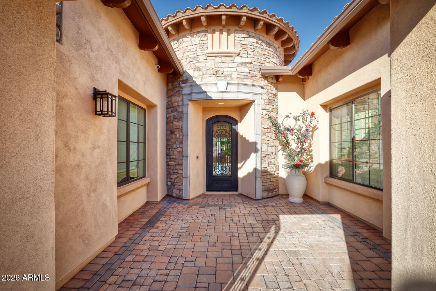 8925 E ROSEDALE Circle