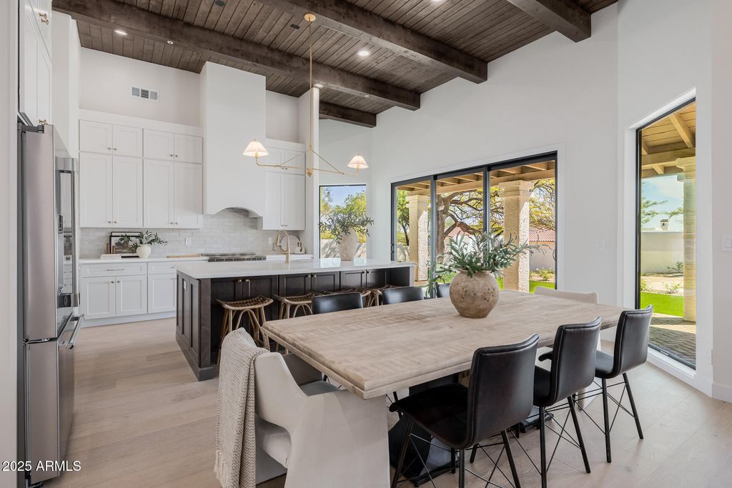 Photo of 8255 E Bronco Trail, Scottsdale, AZ 85255 (MLS # 6915224)