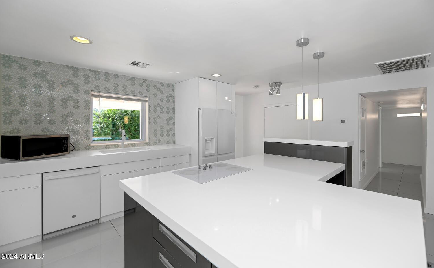 4222 E Indianola Avenue