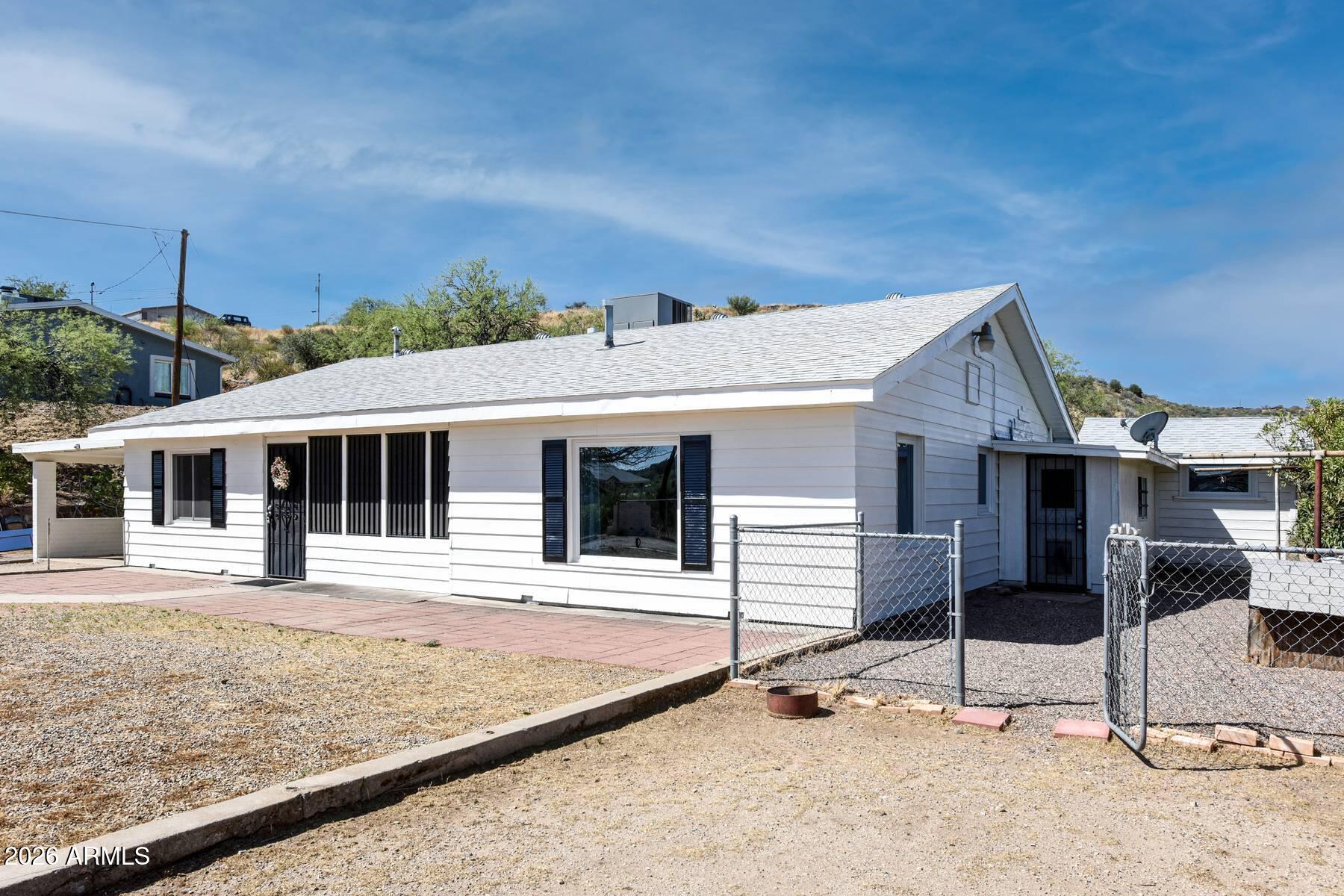 285 S Salas Lane