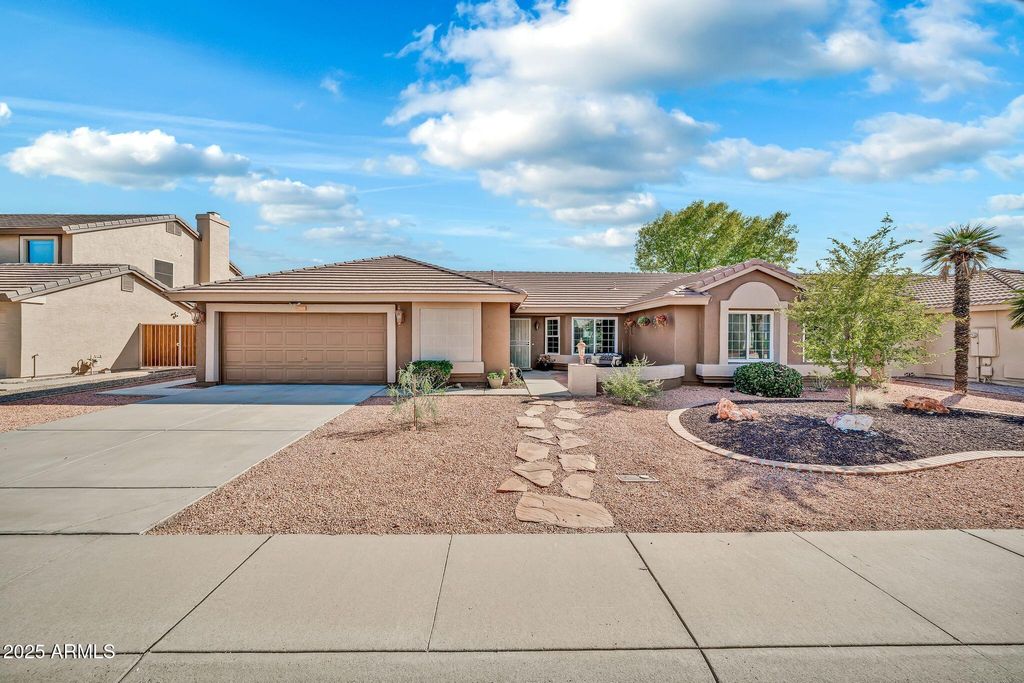 Photo of 7569 W Maui Lane, Peoria, AZ 85381 (MLS # 6926862)