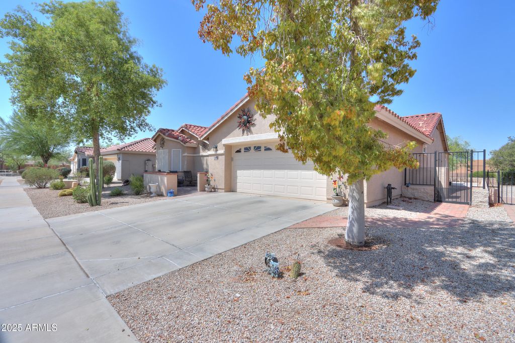 Photo of 167 S Hancock Trail, Casa Grande, AZ 85194 (MLS # 6904979)