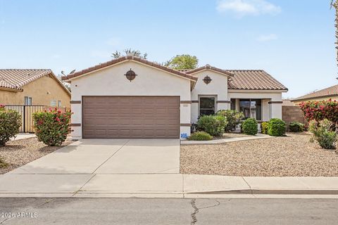 Photo of 1940 S Talbot Circle, Mesa, AZ 85209 (MLS # 7019425)
