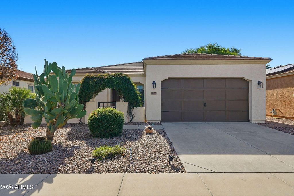 Photo of 837 E Vesper Trail, Queen Creek, AZ 85140 (MLS # 6964346)