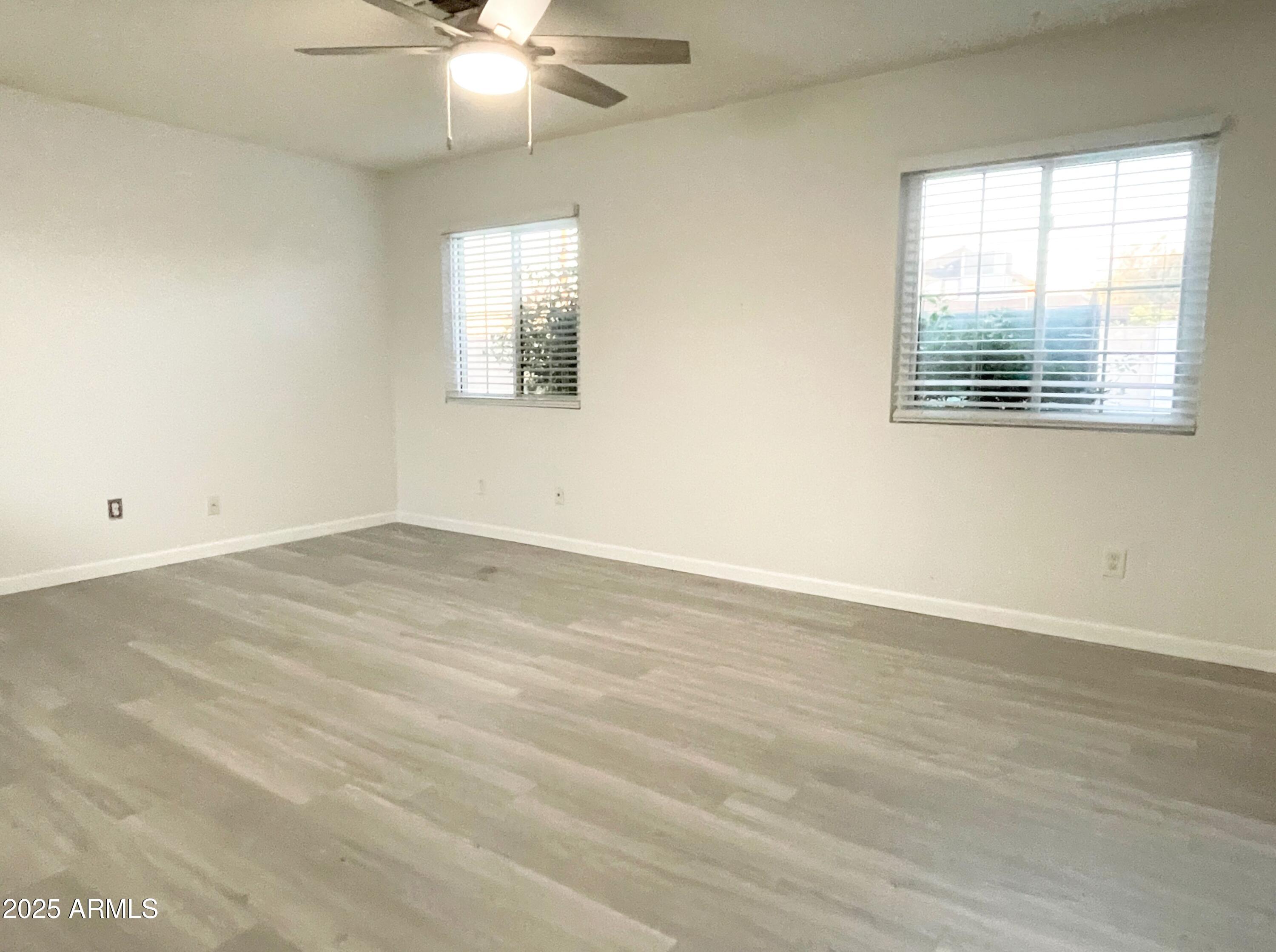 3033 S LONGMORE --