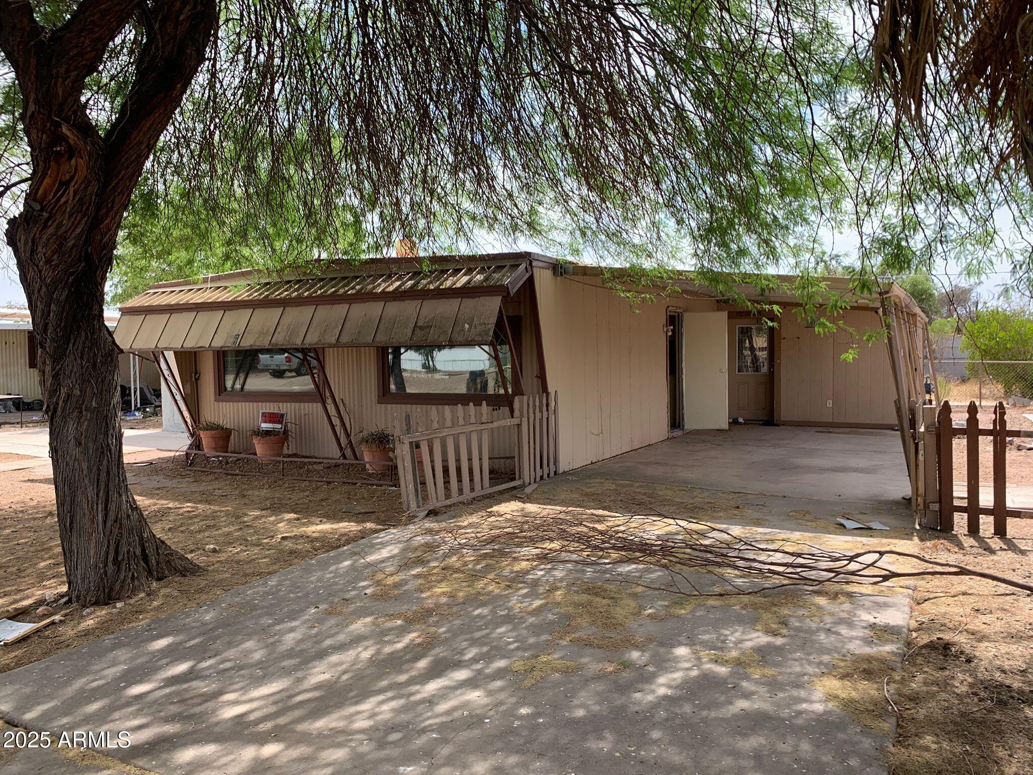 660 S 93RD Street