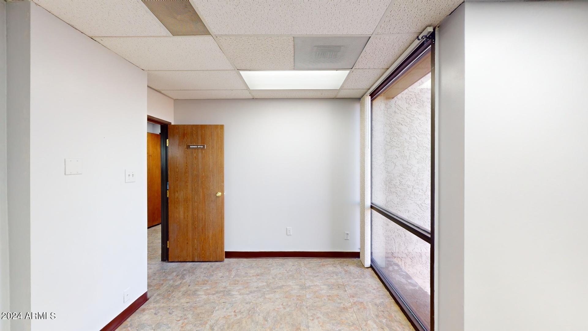 Memorial Hospital MCR 185/9 - Commercial Lease