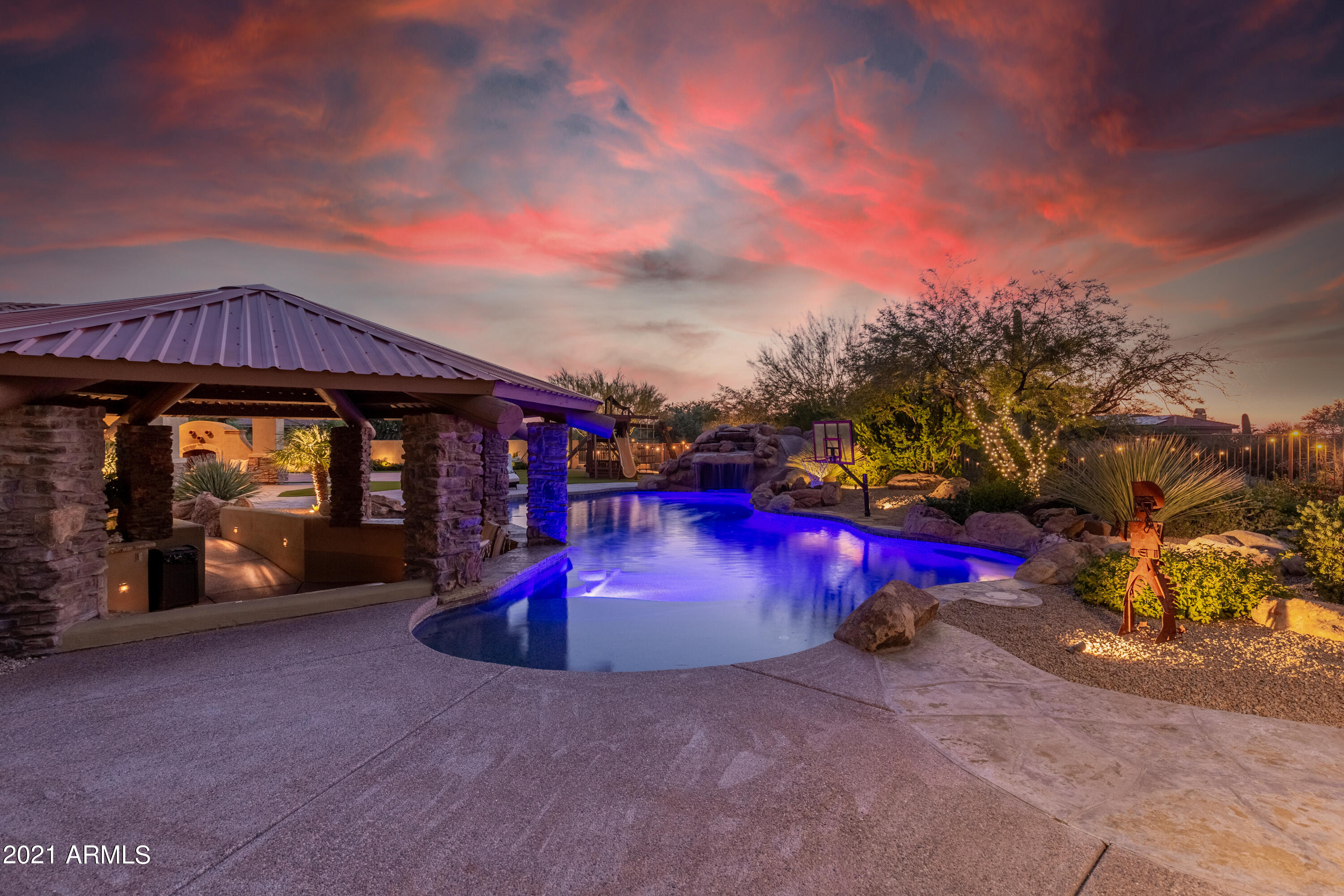 SAGUARO ESTATES - Residential