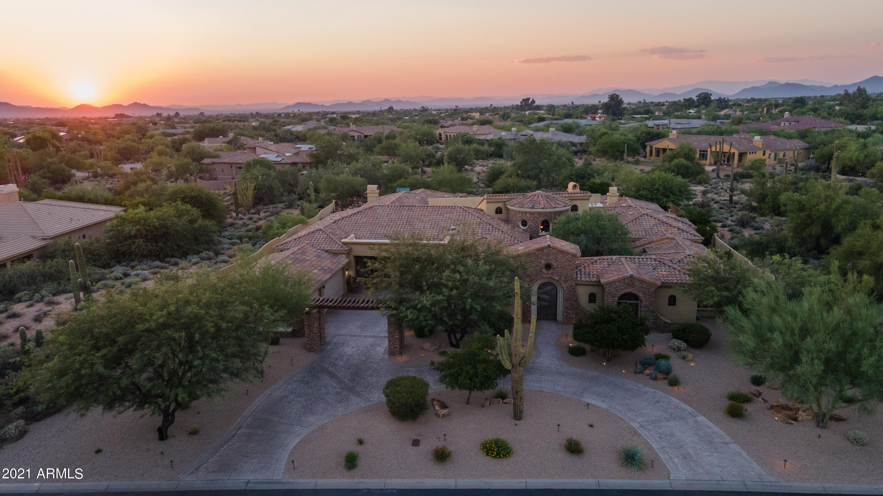 SAGUARO ESTATES - Residential