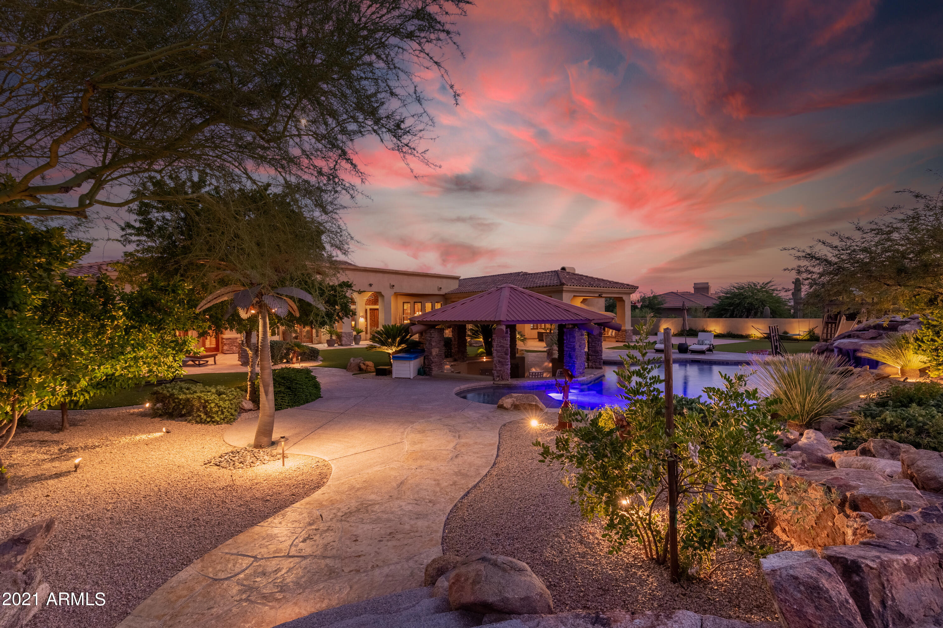 SAGUARO ESTATES - Residential