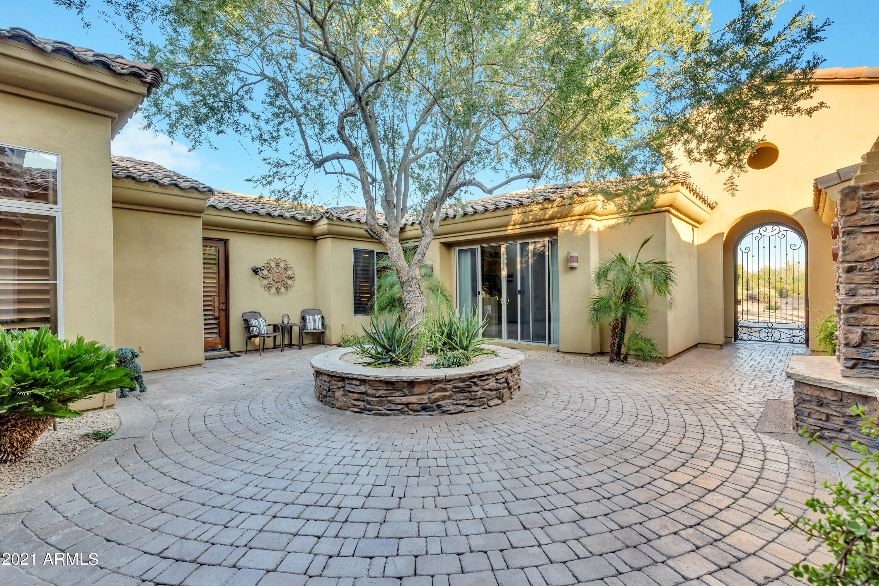 SAGUARO ESTATES - Residential