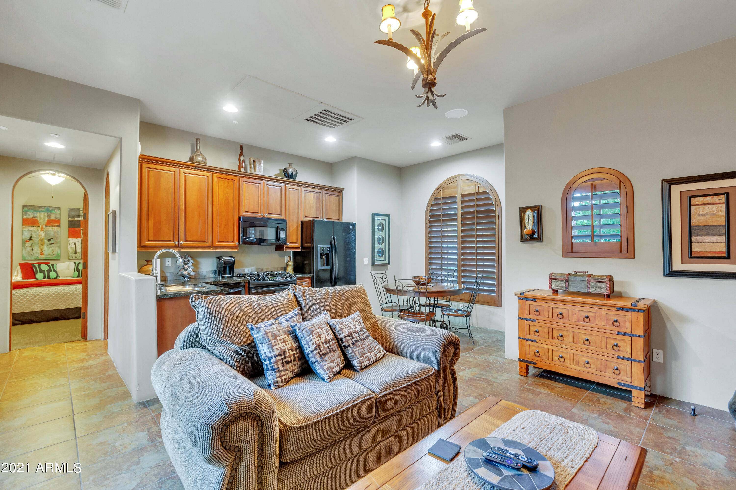 SAGUARO ESTATES - Residential