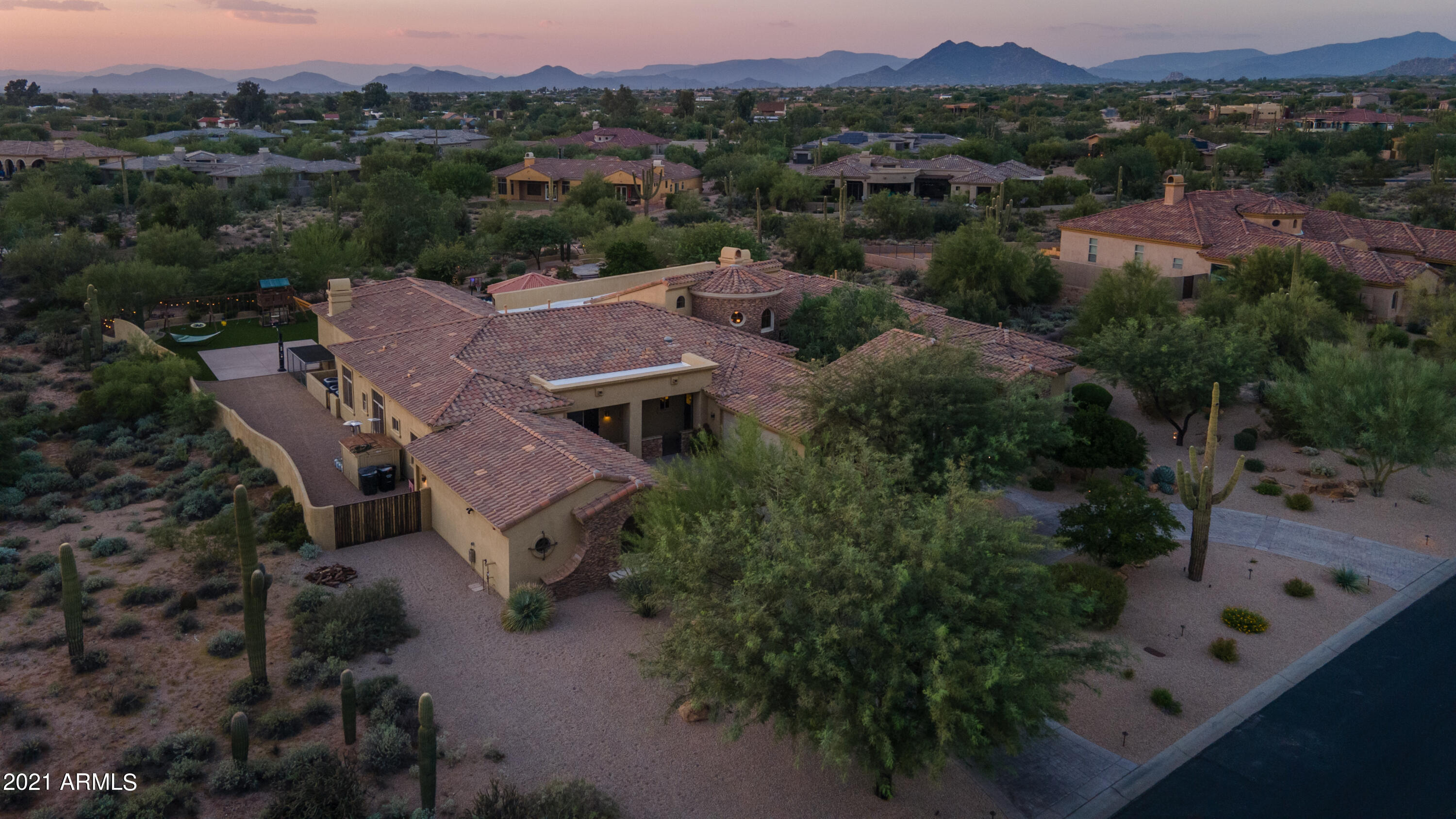 SAGUARO ESTATES - Residential