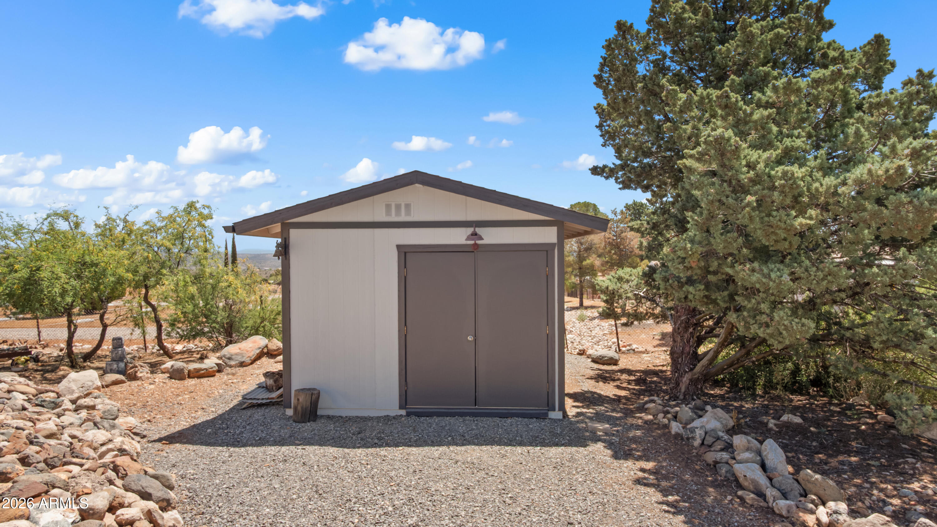 1175 LINGER Lane