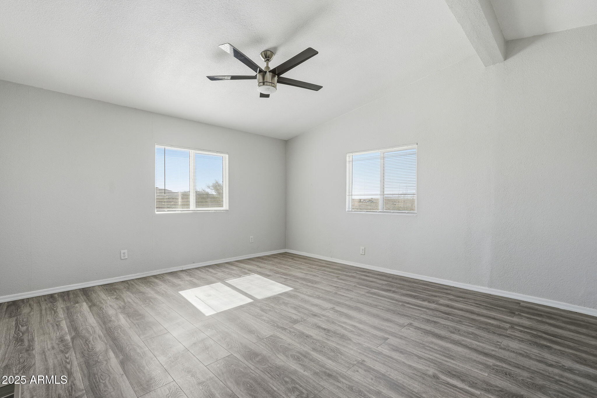 EMPIRE ACRES - Residential