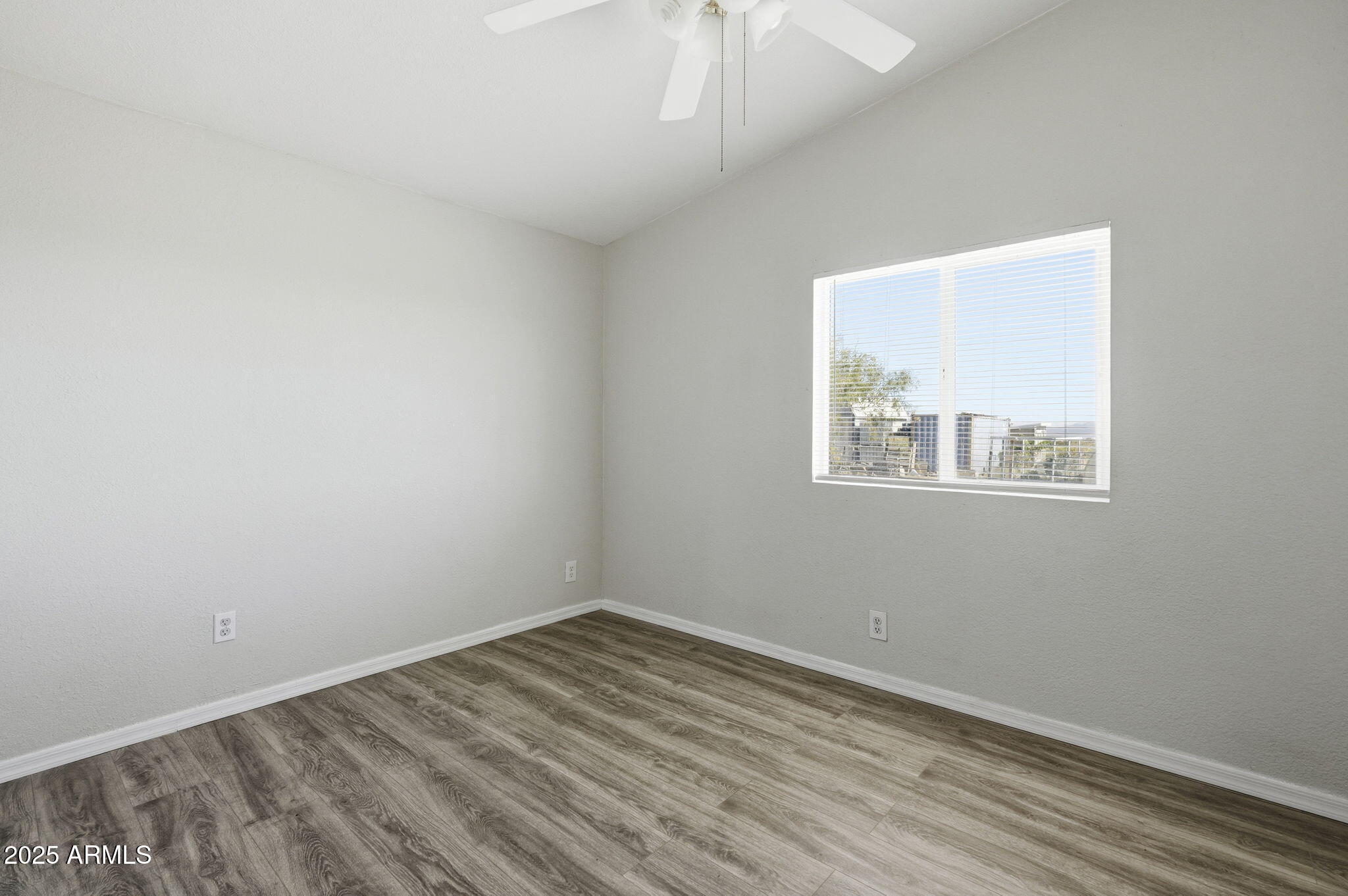 EMPIRE ACRES - Residential