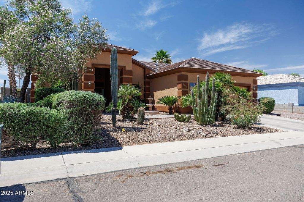 Photo of 1123 E Shepherds Way, Casa Grande, AZ 85122 (MLS # 6866707)