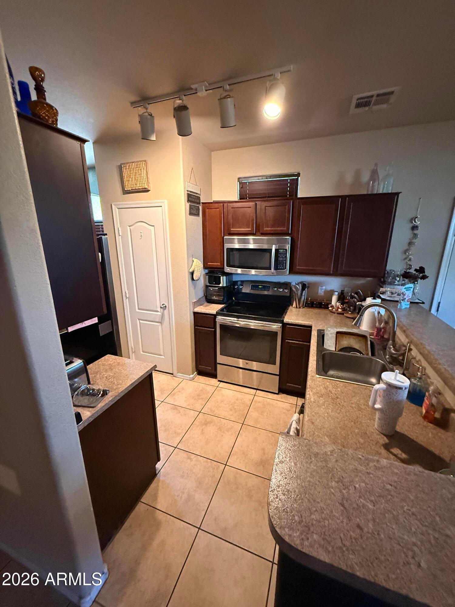 1350 S GREENFIELD Road 1010