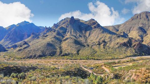 5102 N Castle Hot Springs Road - Morristown AZ 85342