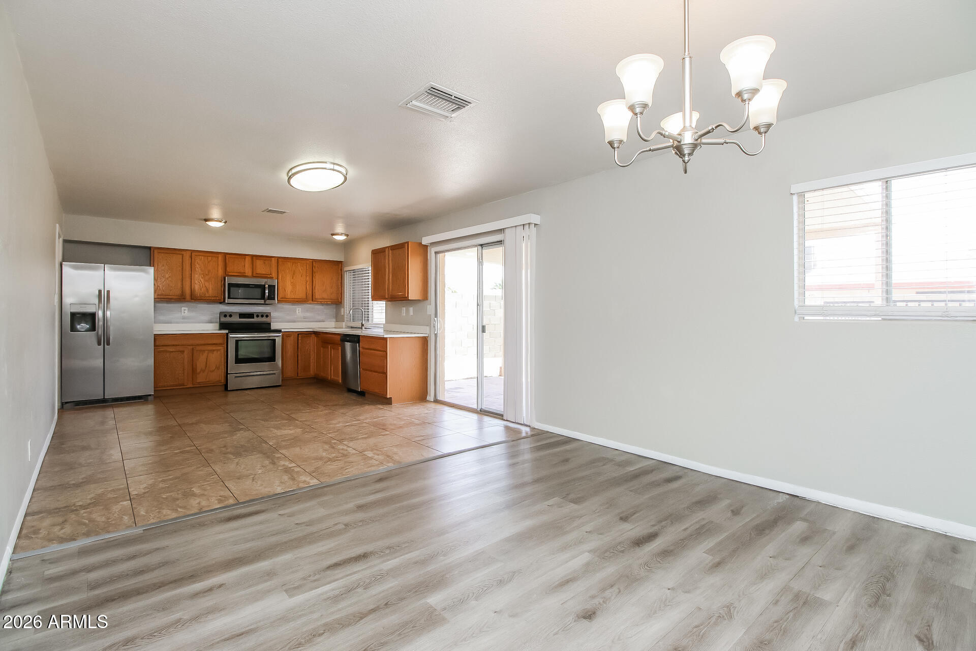 1121 W LAGUNA AZUL Avenue