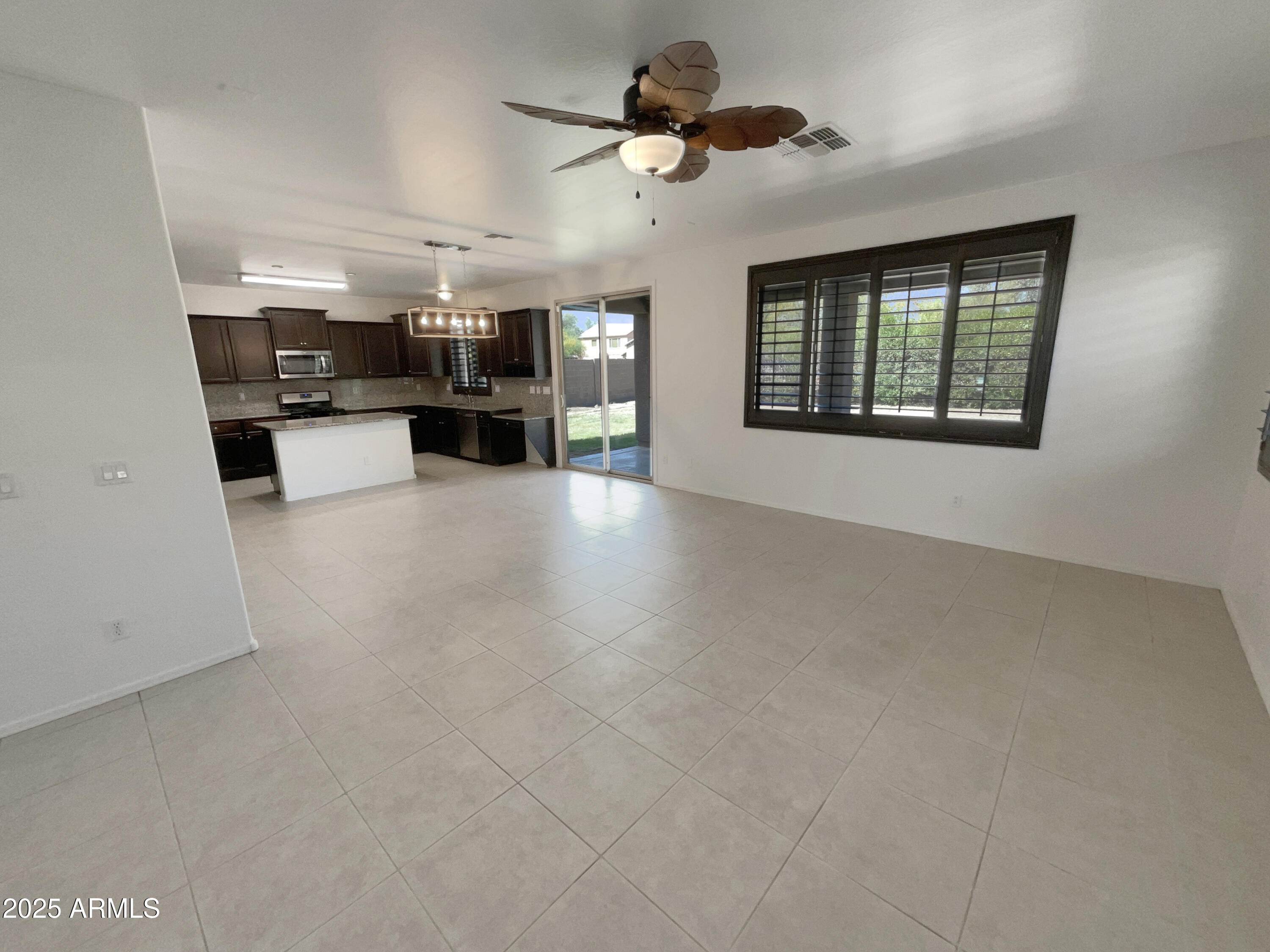 7924 S 70TH Lane