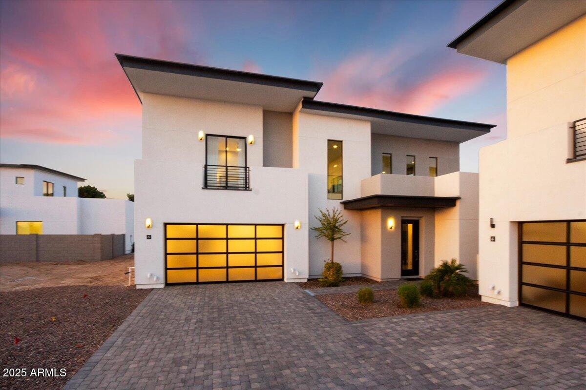 100 W NORTHERN Avenue 6