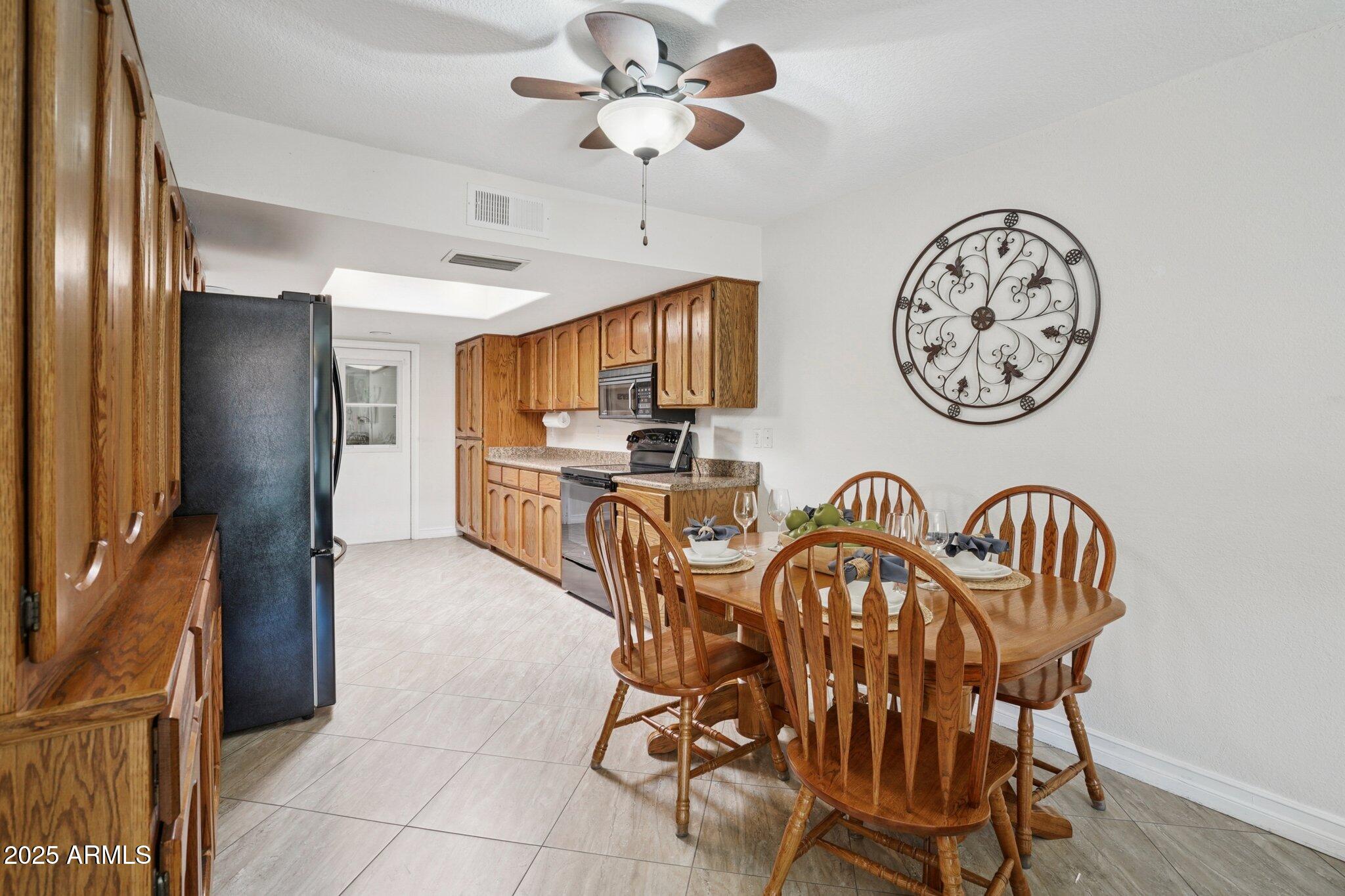 3345 E UNIVERSITY Drive 24