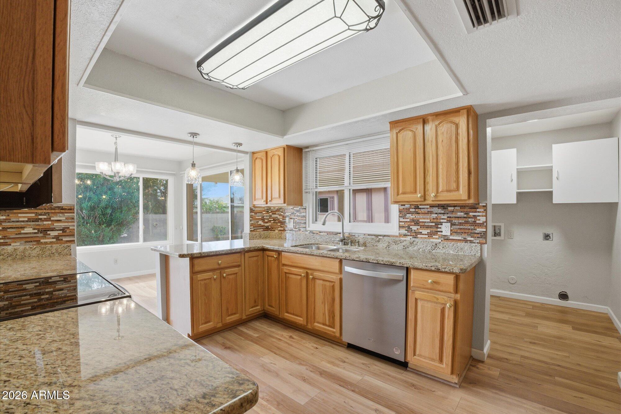 3621 E BLOOMFIELD Road