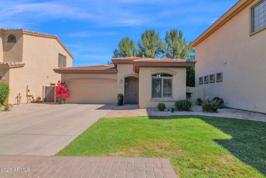 Photo of 2018 W Periwinkle Way, Chandler, AZ 85248 (MLS # 7032157)