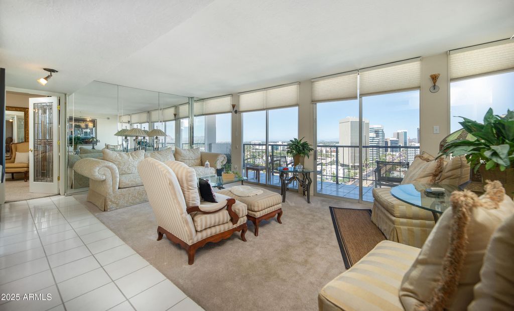 Photo of 2323 N Central Avenue #1704, Phoenix, AZ 85004 (MLS # 6941865)