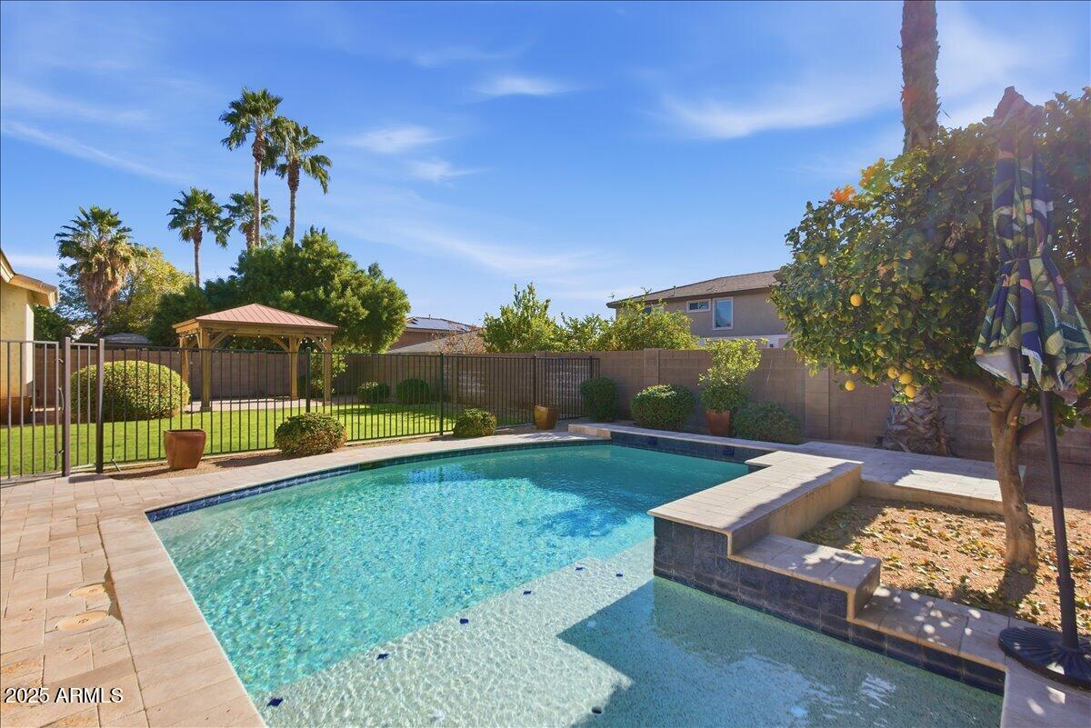 15115 W PIERSON Street