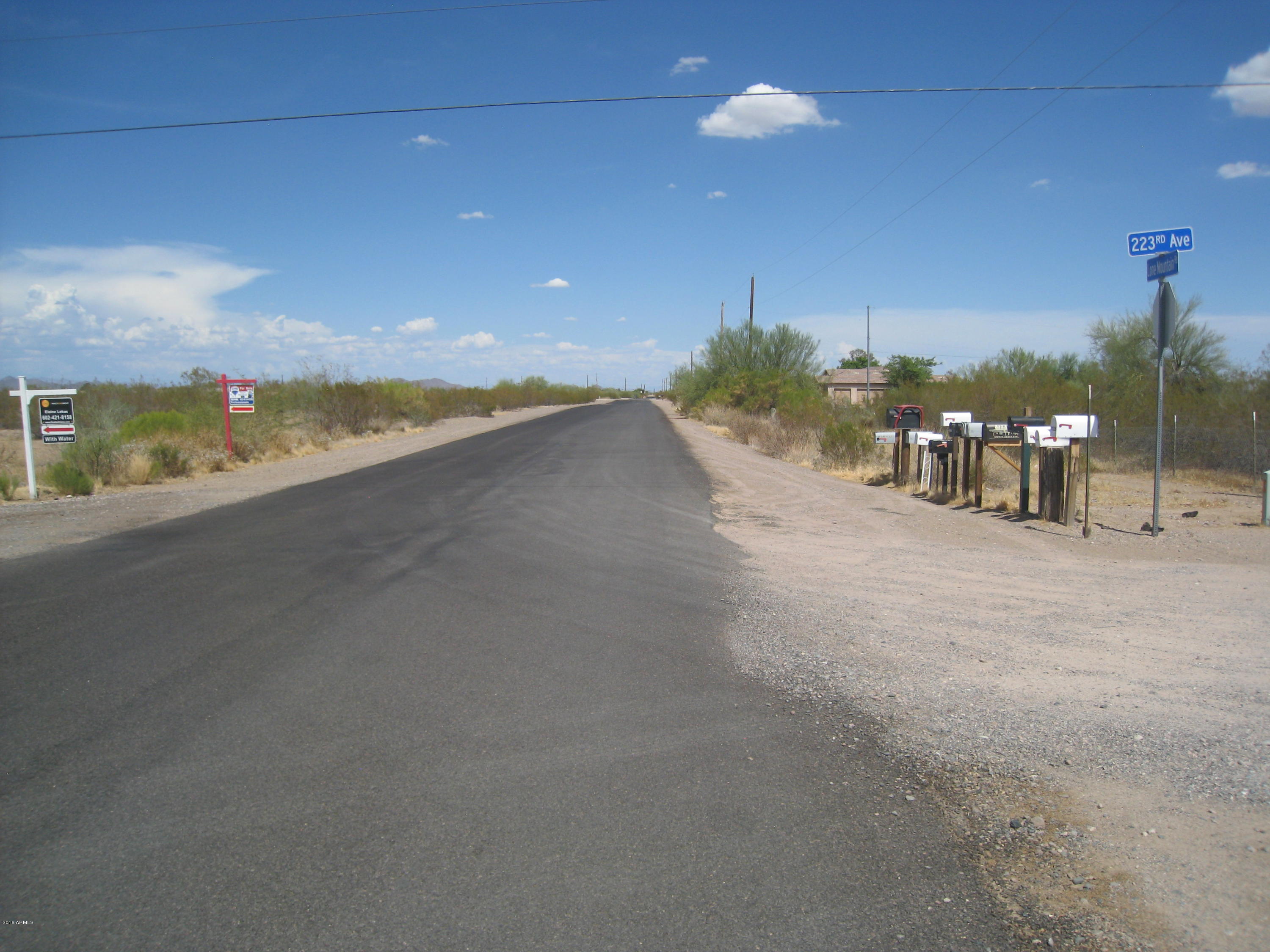 22142 W WILDCAT Drive '-'