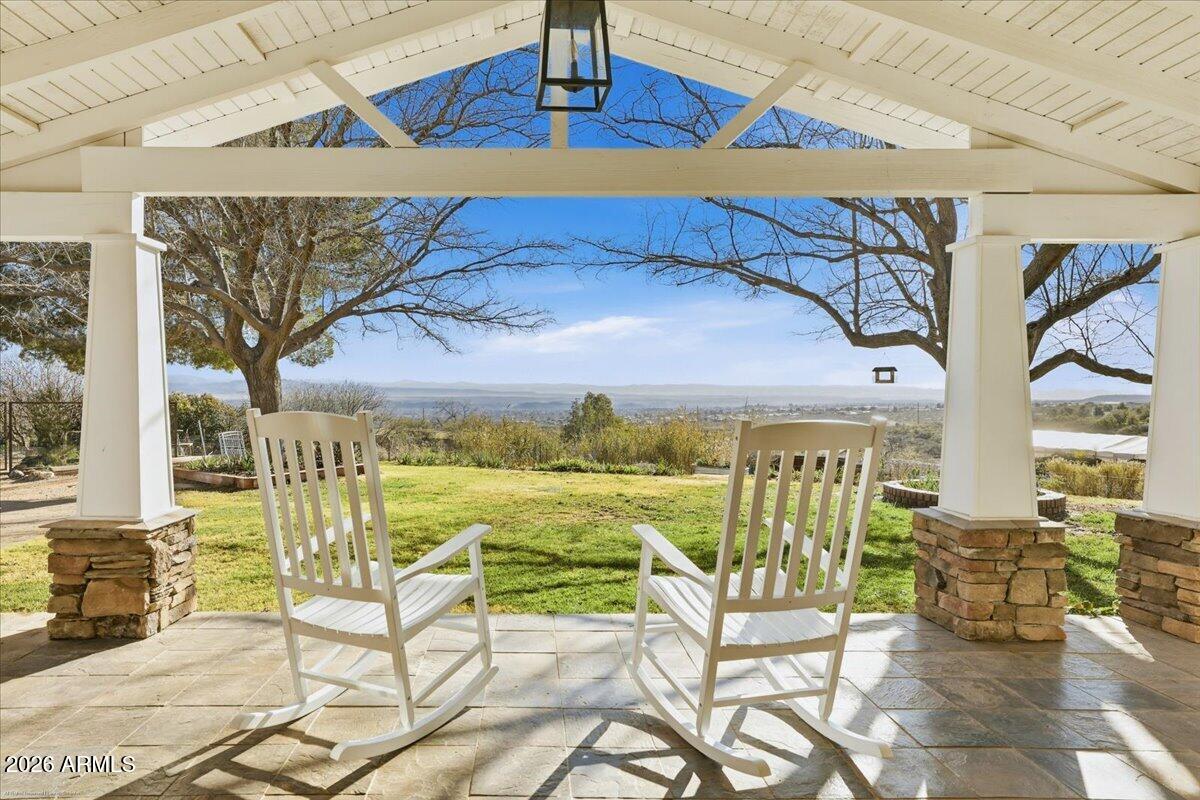 1385 MOUNTAIN ROAD --