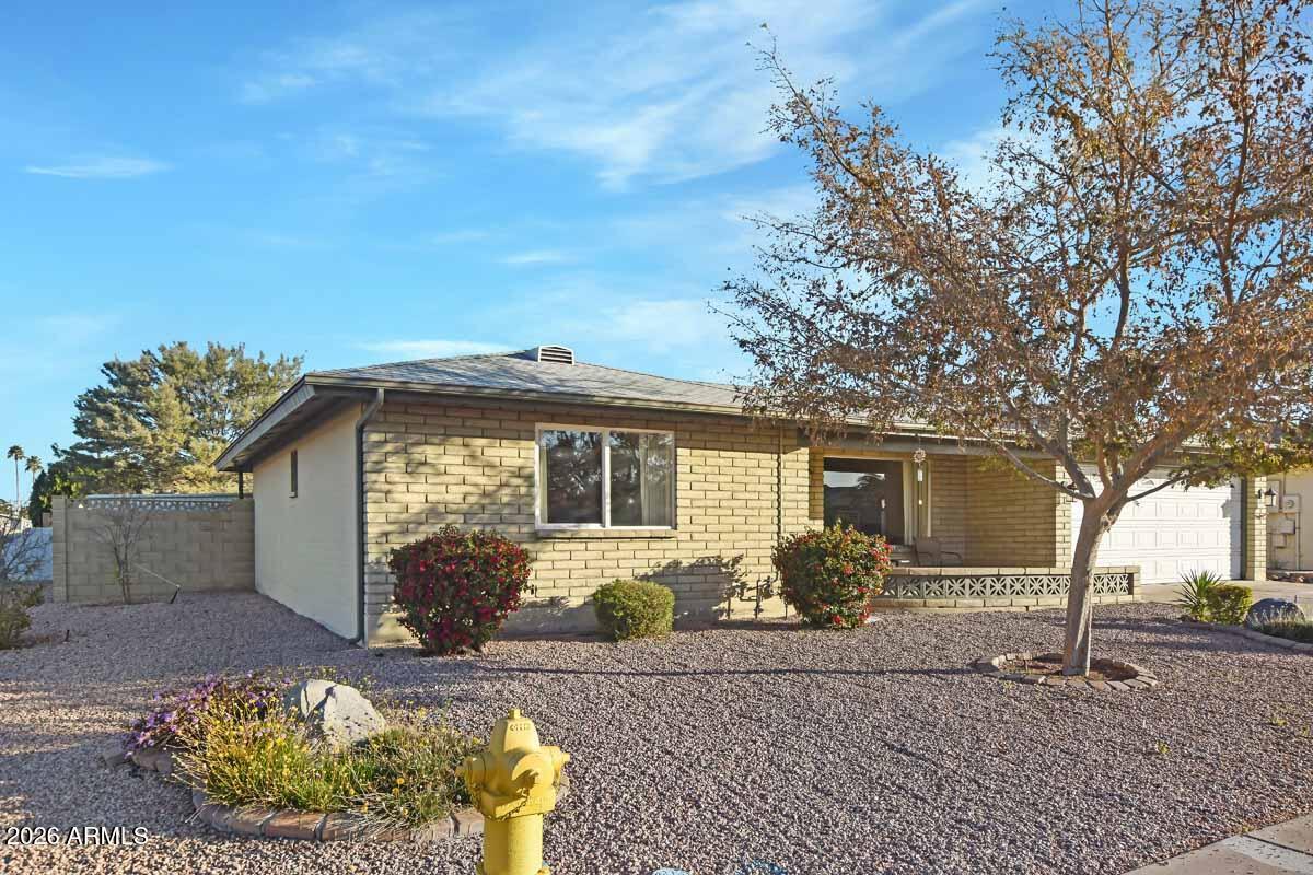 4604 E CRESCENT Avenue