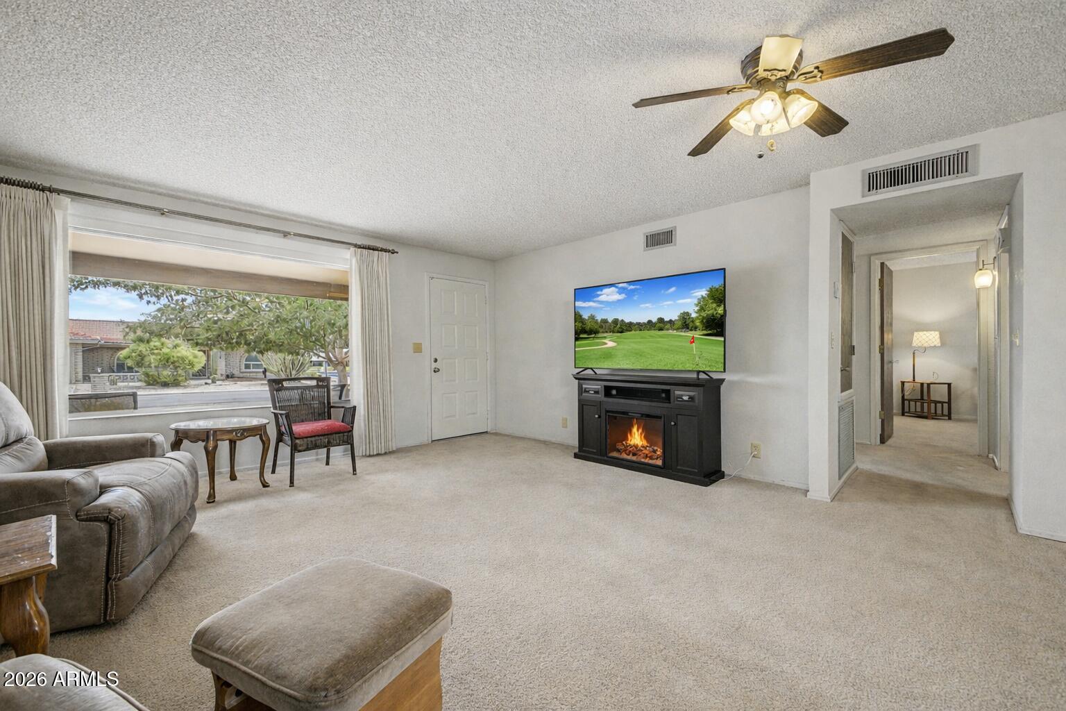 4604 E CRESCENT Avenue