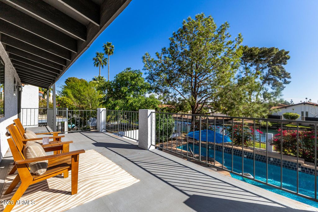 Photo of 963 E Driftwood Drive, Tempe, AZ 85283 (MLS # 6993959)