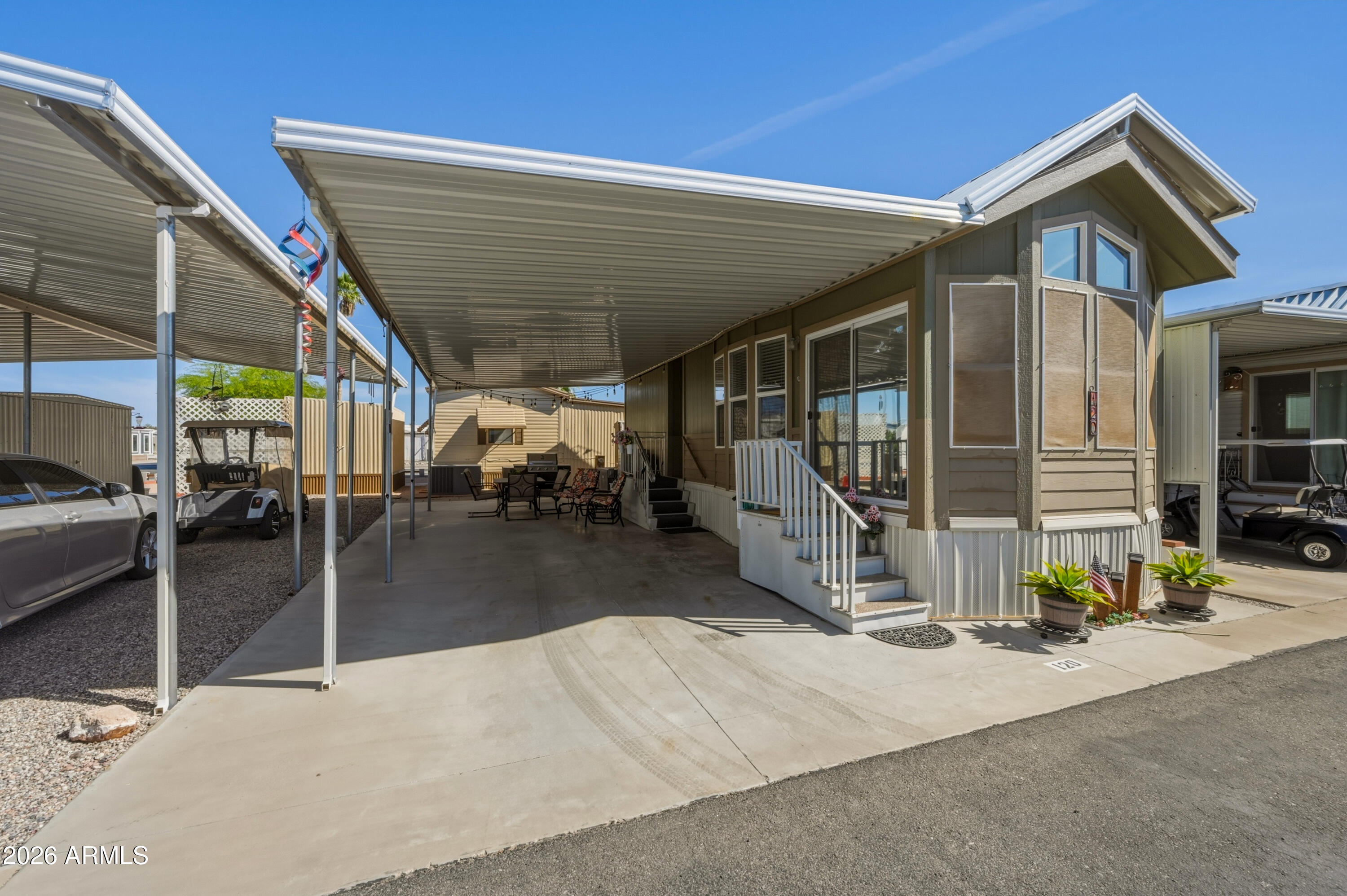 118 E MESQUITE Drive 694