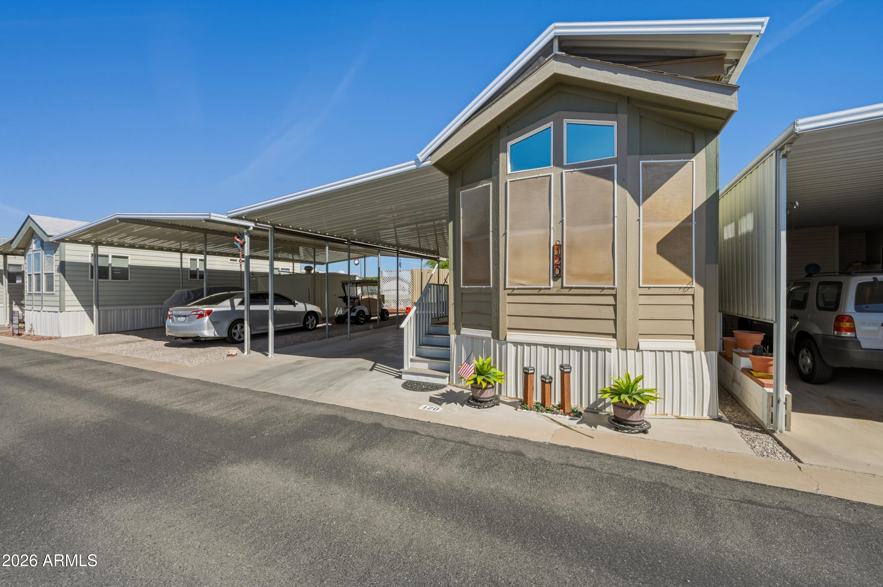 118 E MESQUITE Drive 694