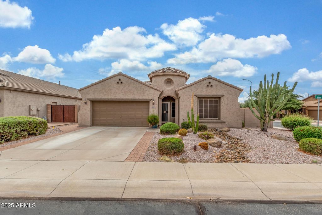 Photo of 10831 E Sylvan Avenue, Mesa, AZ 85212 (MLS # 6932379)