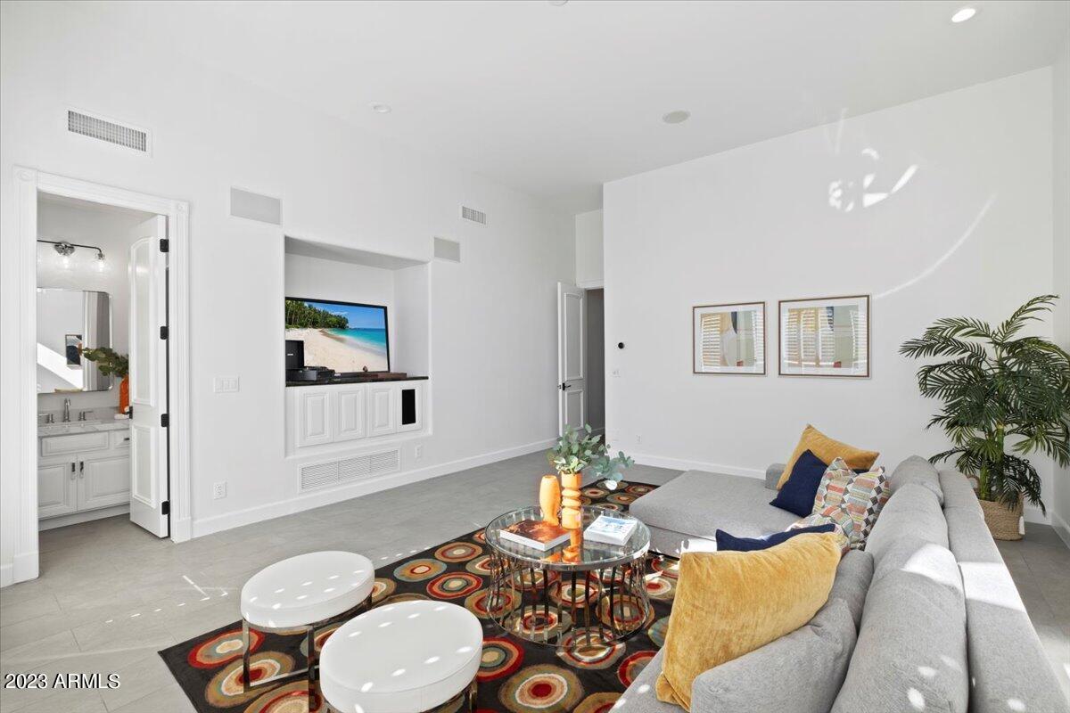 PARADISE ESTATES - Residential