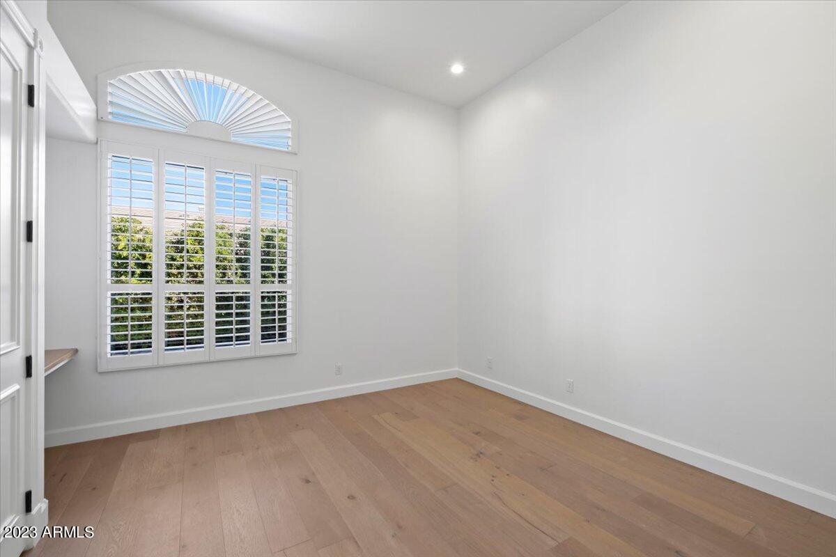 PARADISE ESTATES - Residential