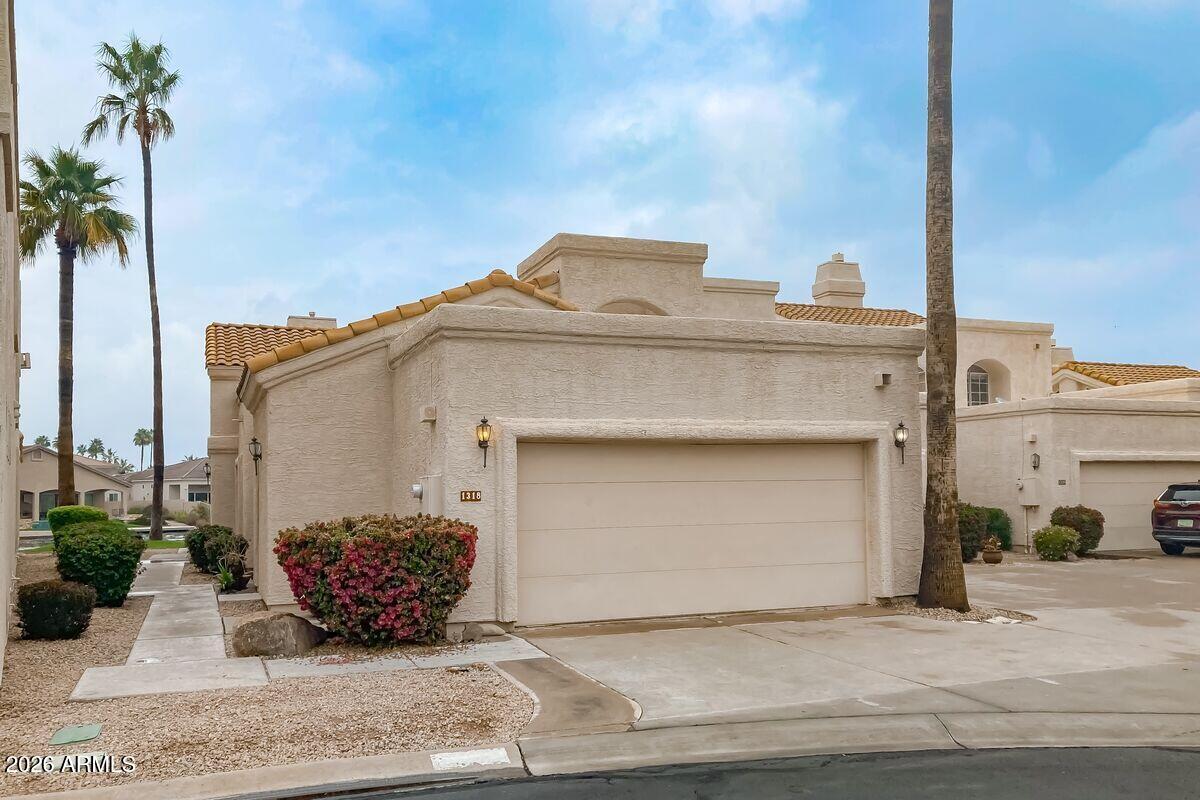 1318 W CORAL REEF Drive