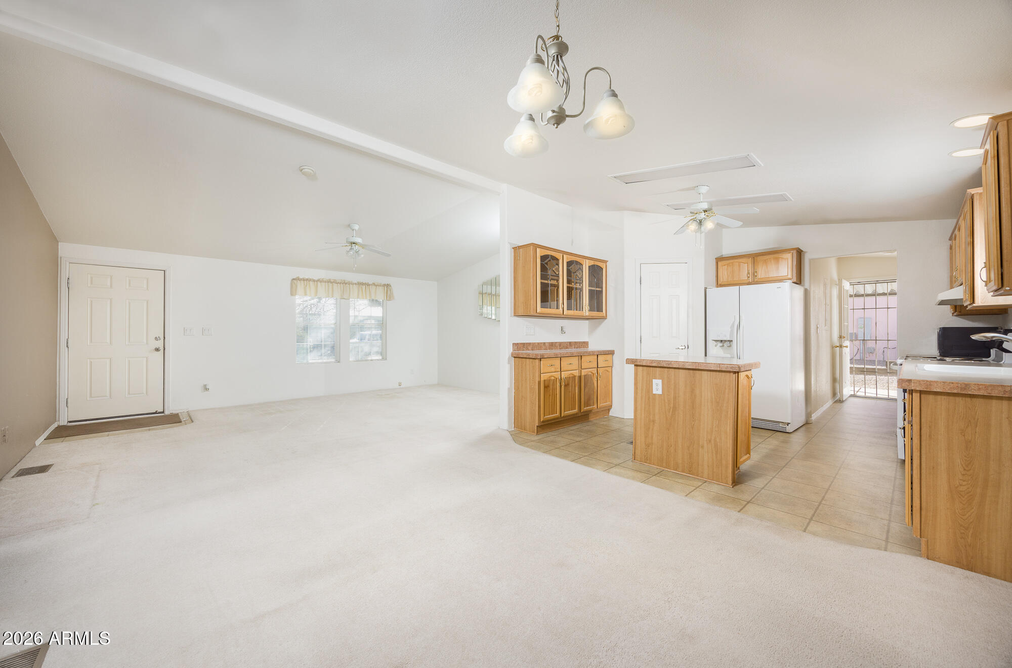 662 W COACHLINE Lane