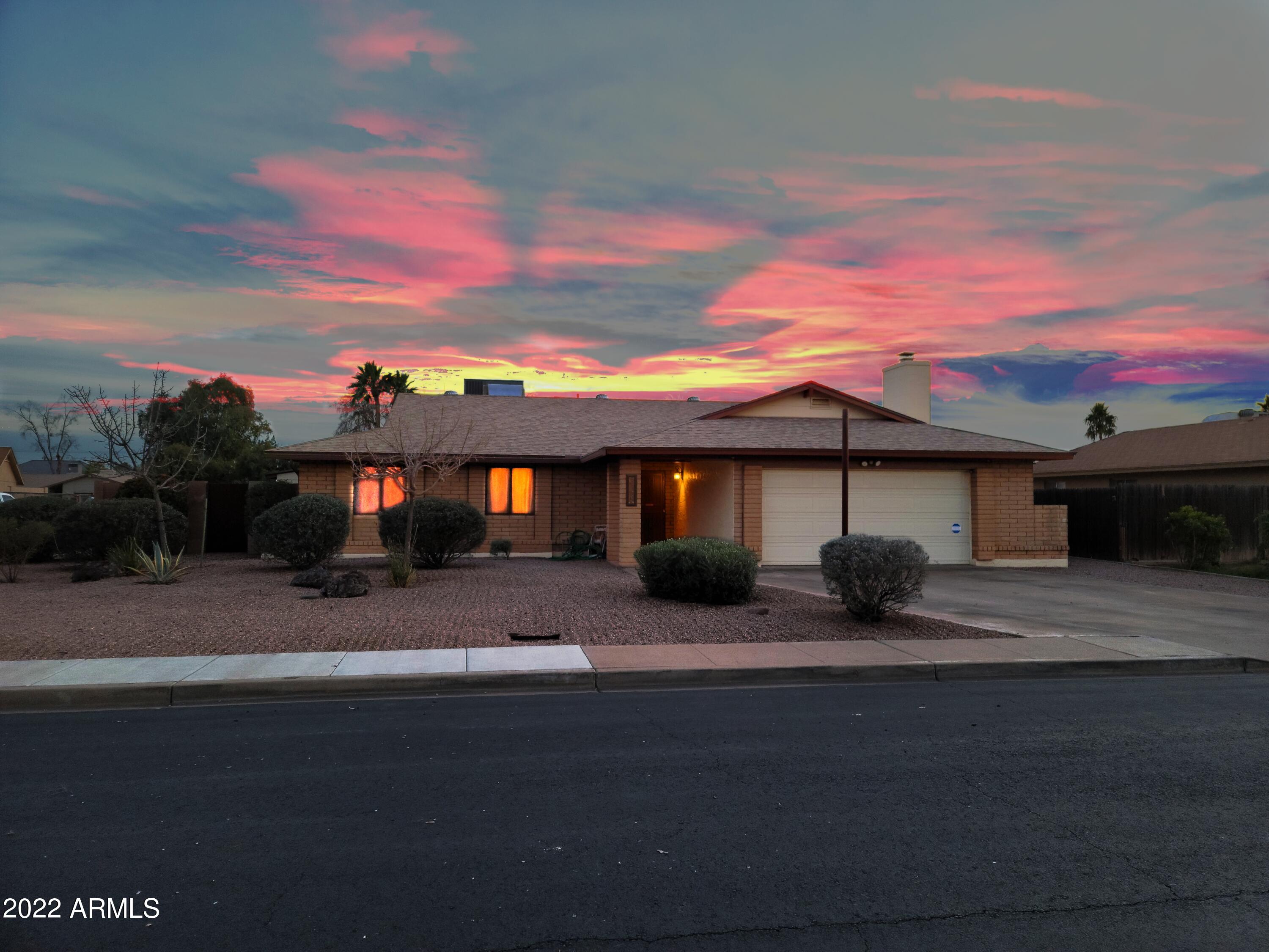 Photo 1 of 31 — 3335 E FLORIAN Avenue, Mesa, AZ 85204