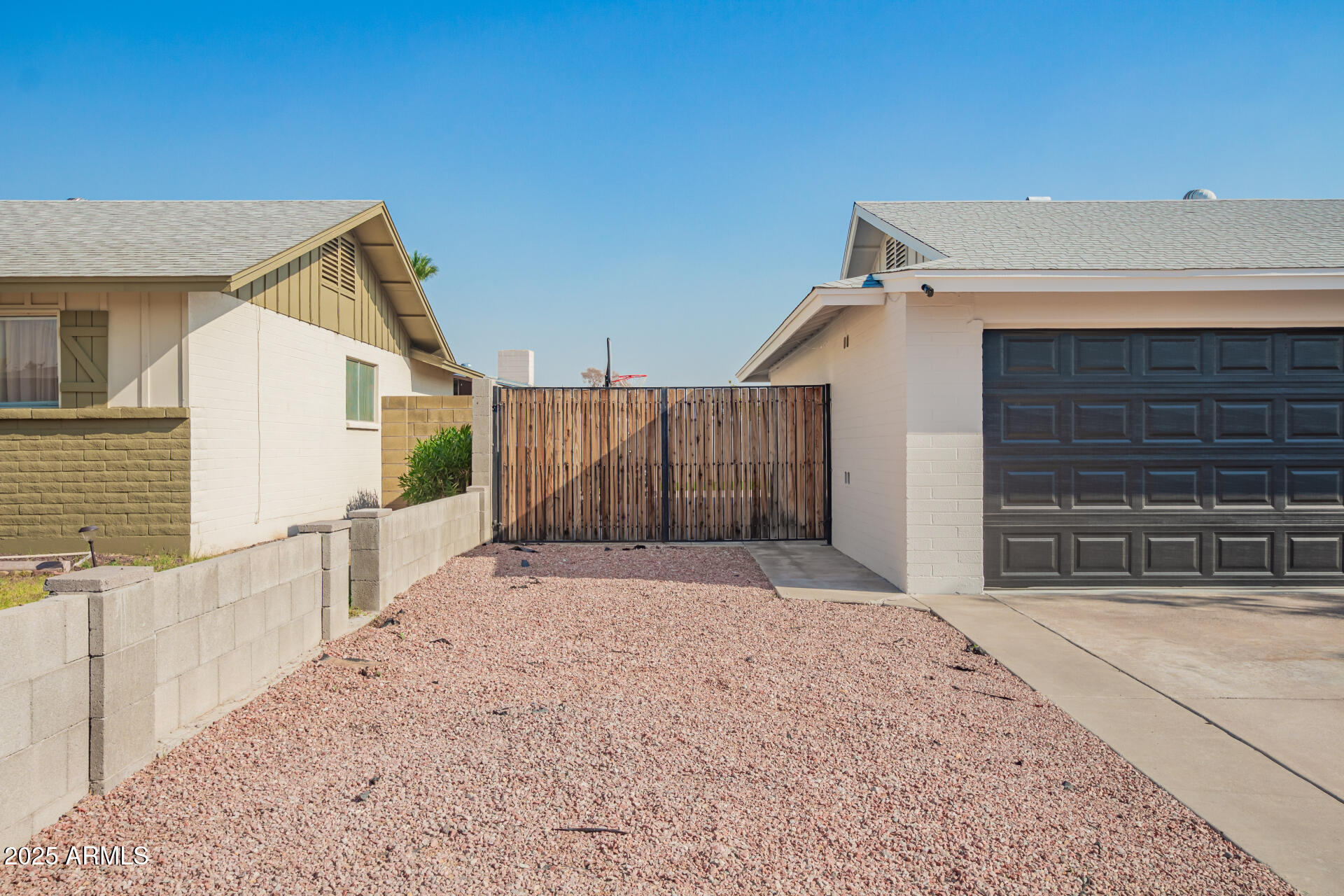 4549 W POINSETTIA Drive