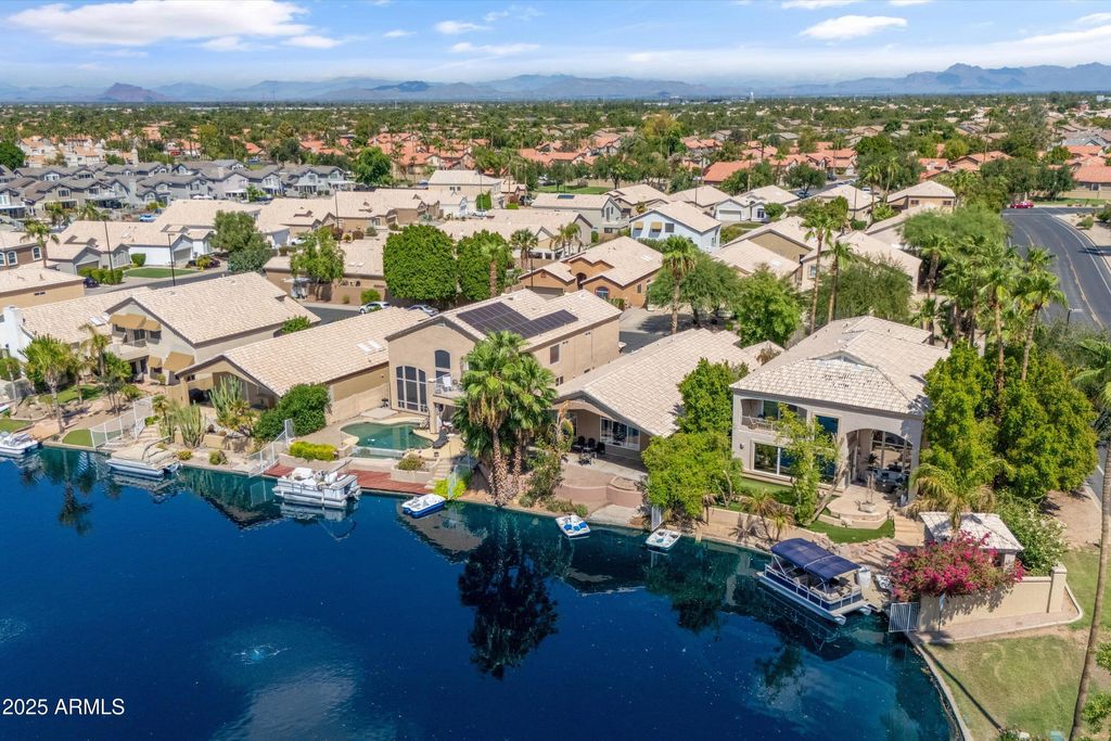 Photo of 354 S Bay Shore Boulevard, Gilbert, AZ 85233 (MLS # 6917655)