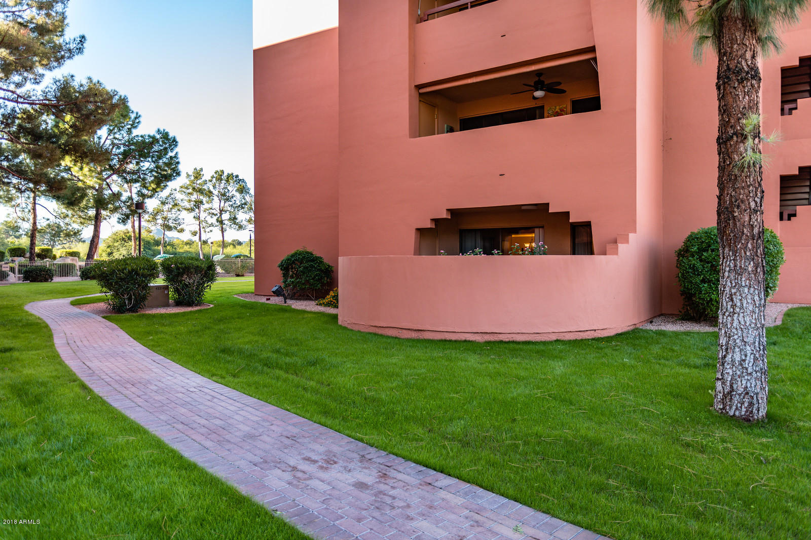 12212 N Paradise Village Parkway S 142