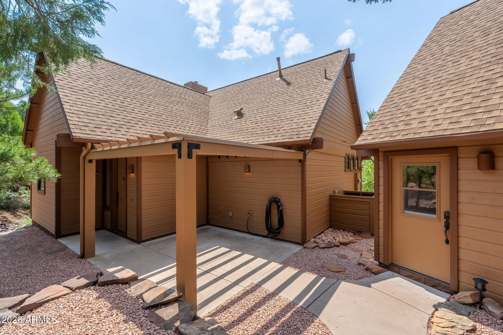 807 N Grapevine Circle